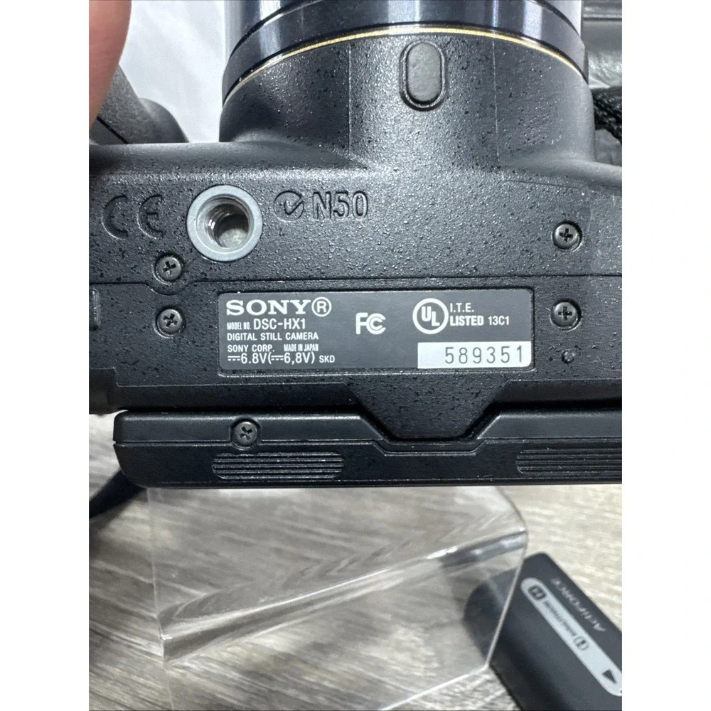 Sony Cyber-shot DSC-HX1 9.1MP Digital Camera - Black With Accessories Tested